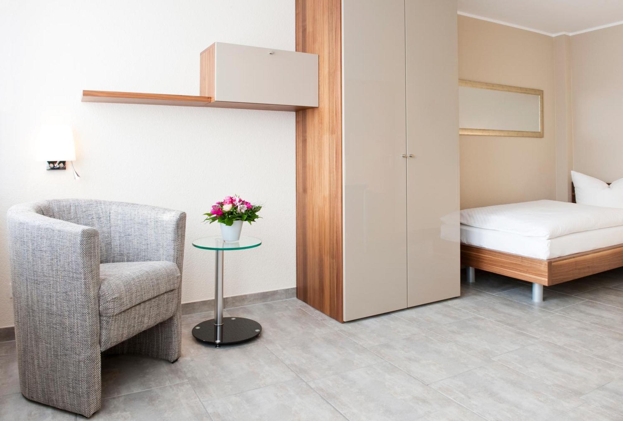 Appartements Am Kleeblatt Wuppertal Bagian luar foto